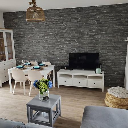 סנטה קרוז דאס פלורס Villa Kai Casa Frente Al Mar Y Completamente Restaurada מראה חיצוני תמונה