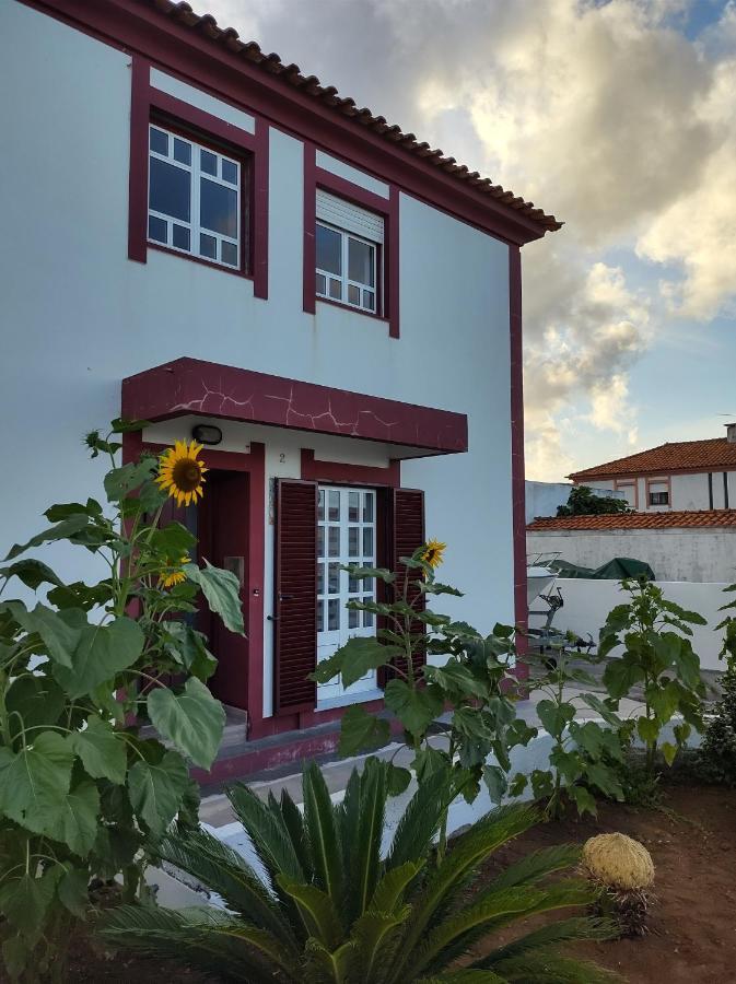 סנטה קרוז דאס פלורס Villa Kai Casa Frente Al Mar Y Completamente Restaurada מראה חיצוני תמונה