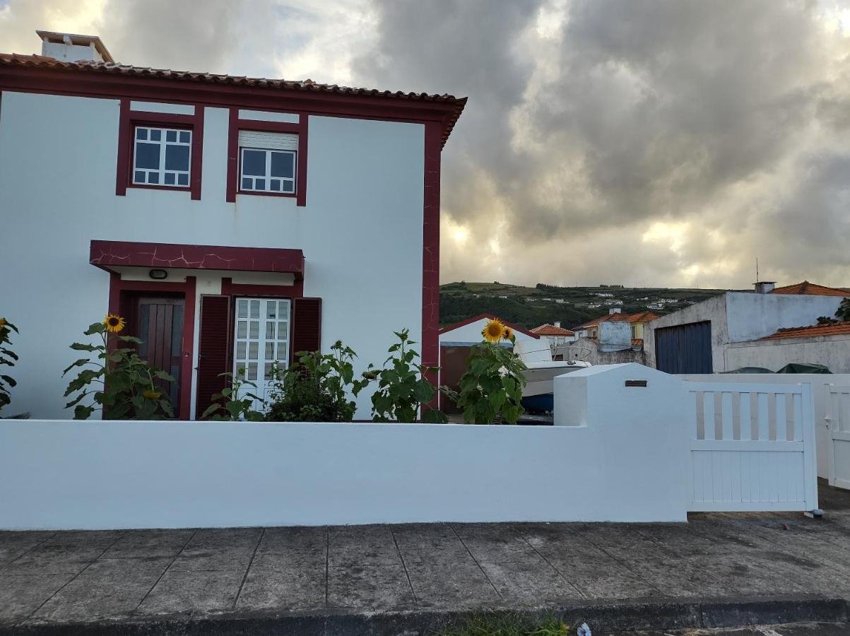 סנטה קרוז דאס פלורס Villa Kai Casa Frente Al Mar Y Completamente Restaurada מראה חיצוני תמונה